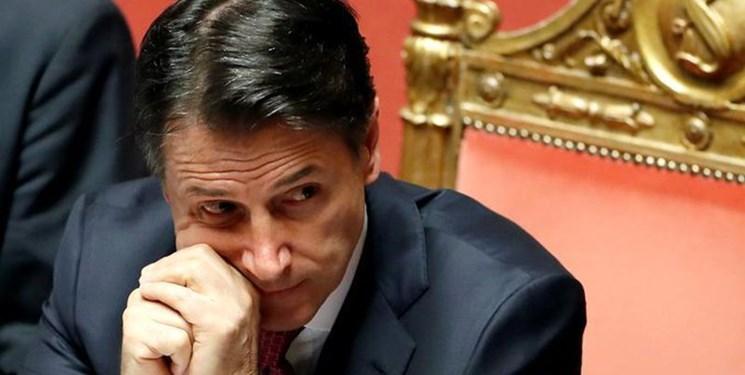 دولت رُم در آستانه سقوط، نخست وزیر ایتالیا کناره گیری می نماید