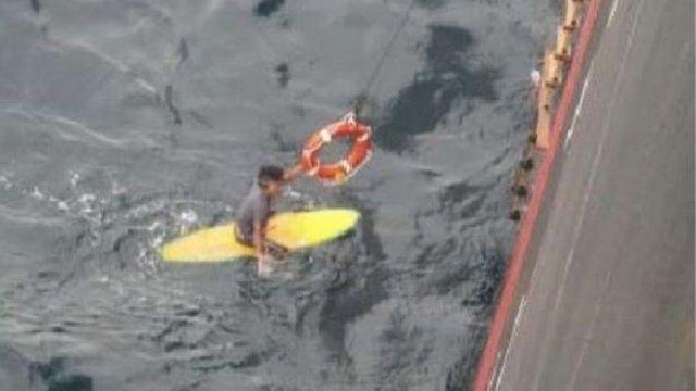نجات گردشگر خوش شانس پس از 16 ساعت در اقیانوس