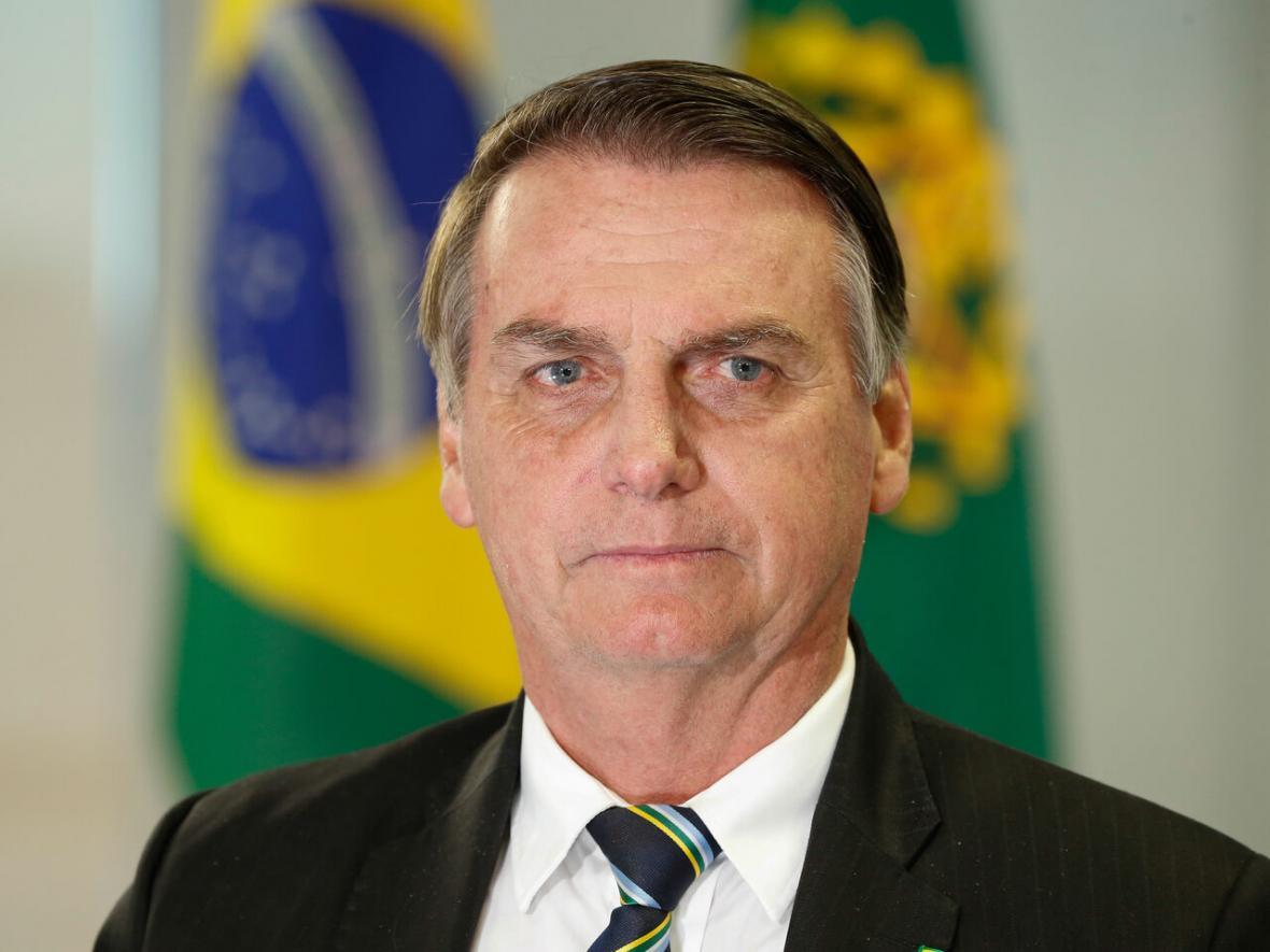 خبرنگاران موضع عجیب رییس جمهوری برزیل در خصوص تلفات کرونا