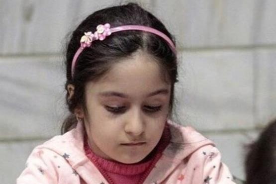 از خودگذشتگی دختر 7 ساله شطرنجباز ایرانی خبرساز شد (عکس)