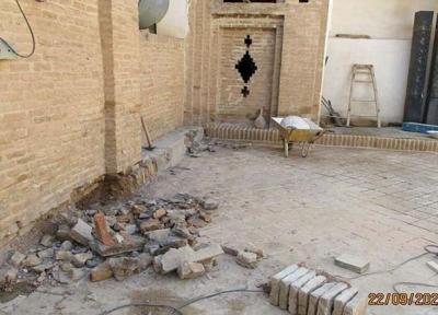 آغاز بازسازی و جداره سازی صحن مرکزی مسجد اعظم