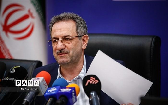 استاندار تهران:هفته آینده استفاده از ماسک از درب منازل اجباری استاندار تهران:هفته آینده استفاده از ماسک از درب منازل اجباری می گردد