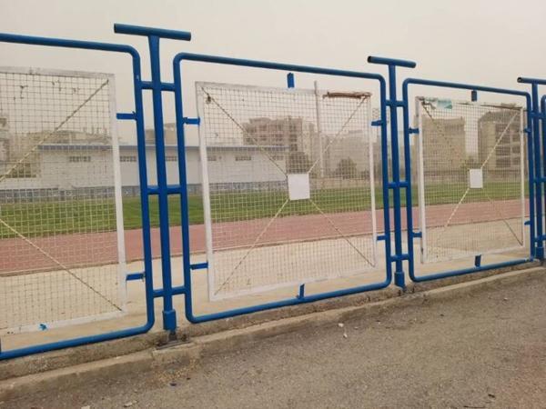 تصمیم عجیب سازمان لیگ؛ برگزاری فوتبال زنان در گرد و غبار !