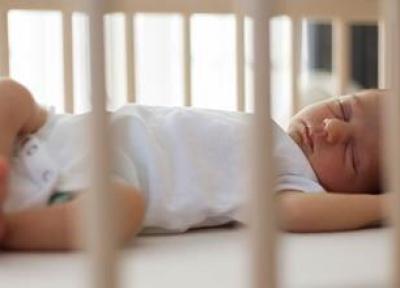 پژوهشگران می گویند برترین راه برای خواباندن نوزاد را پیدا نموده اند